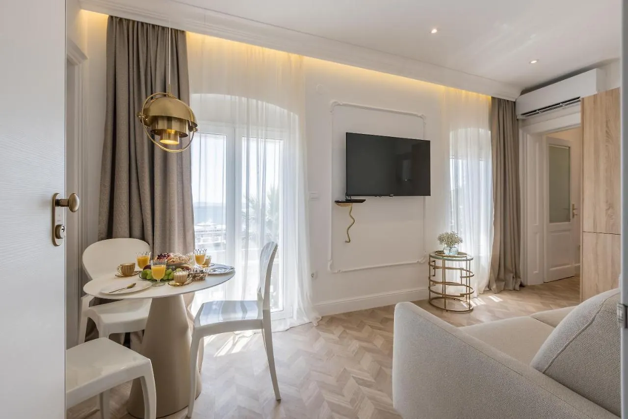 Apartment Split Finest Suite 1